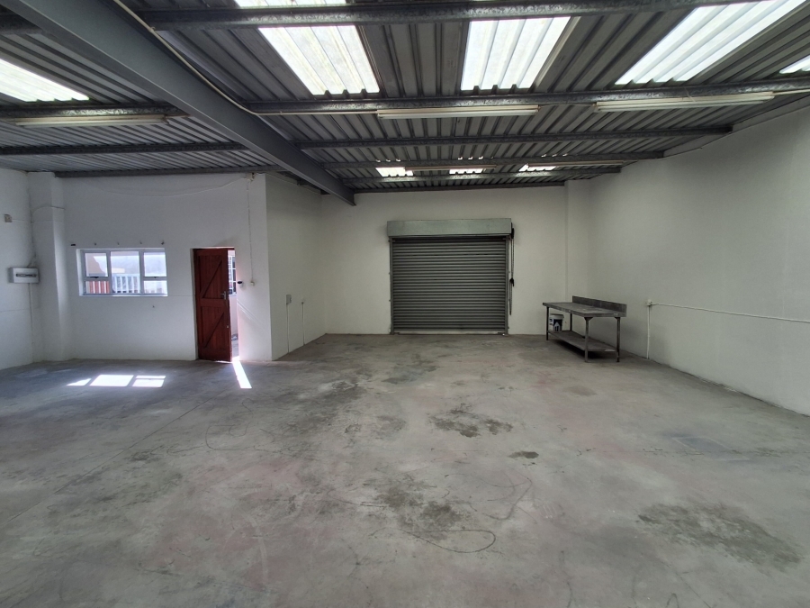 To Let Commercial Property for Rent in Chiselhurst Eastern Cape